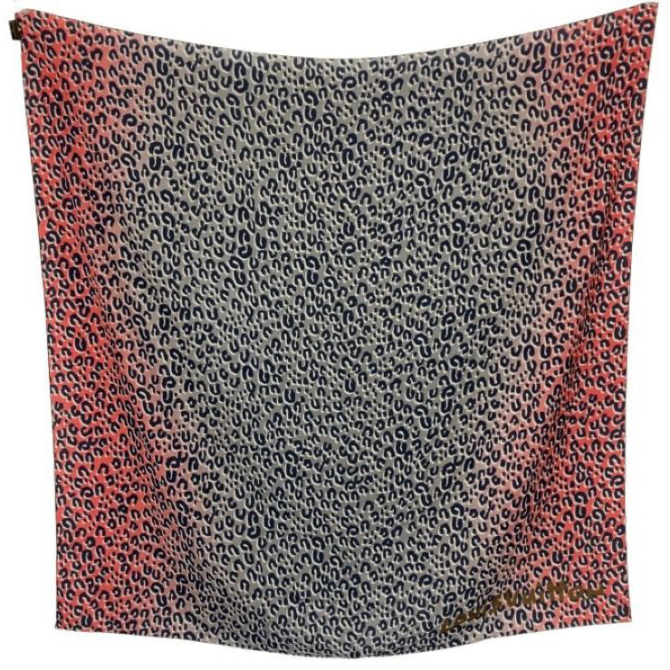 LOUIS VUITTON ルイヴィトン ショール カレ ジェアン レオパード パティーク M74878 レッド系 グレー系 シルク レディース スカーフ 美品