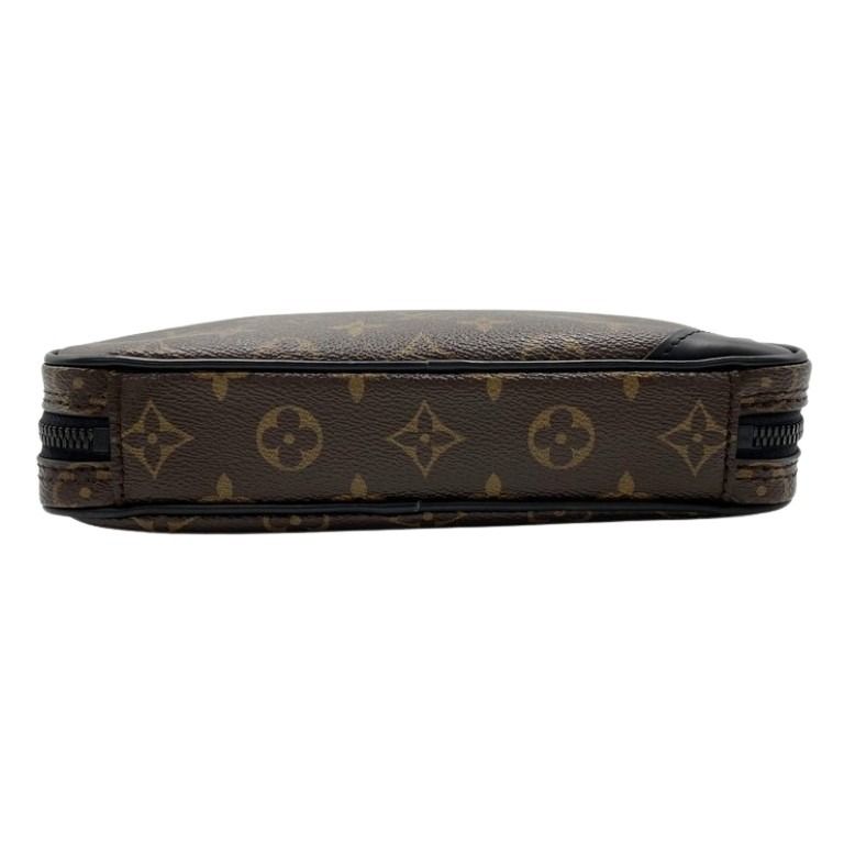 LOUIS VUITTON ルイヴィトン ショルダーバッグ ユティリティ･フロントバッグ M44468 ブラウン ブラック系 モノグラム メンズ 美品