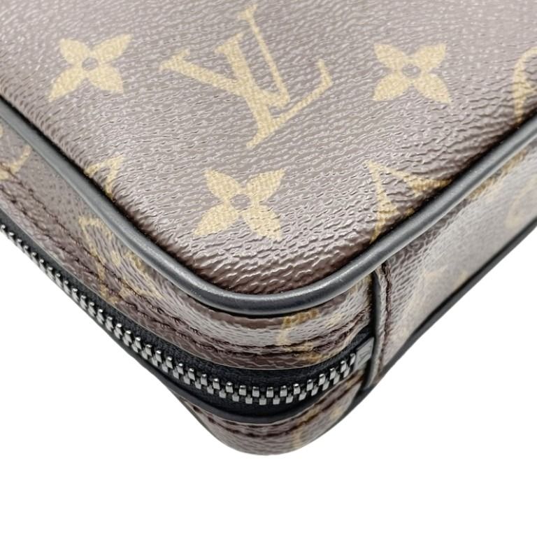 LOUIS VUITTON ルイヴィトン ショルダーバッグ ユティリティ･フロントバッグ M44468 ブラウン ブラック系 モノグラム メンズ 美品