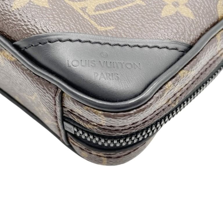 LOUIS VUITTON ルイヴィトン ショルダーバッグ ユティリティ･フロントバッグ M44468 ブラウン ブラック系 モノグラム メンズ 美品