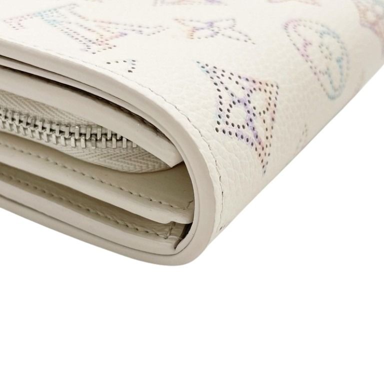 LOUIS VUITTON ルイヴィトン 三つ折り財布 ポルトフォイユ･イリスXS M25640 ドリームベージュ系 マヒナ レディース コンパクト シルバー金具 超美品