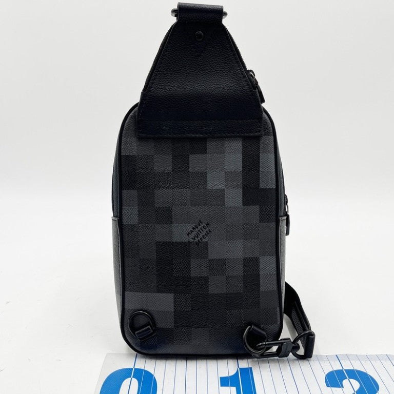 LOUIS VUITTON ルイヴィトン ボディバッグ アヴェニュー･スリングバッグ M14953 ブラック系 ダモフラージュブラック メンズ シルバー金具 美品