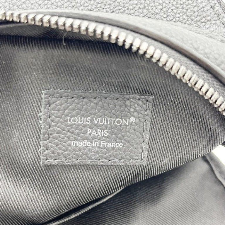 LOUIS VUITTON ルイヴィトン ボディバッグ アヴェニュー･スリングバッグ M14953 ブラック系 ダモフラージュブラック メンズ シルバー金具 美品