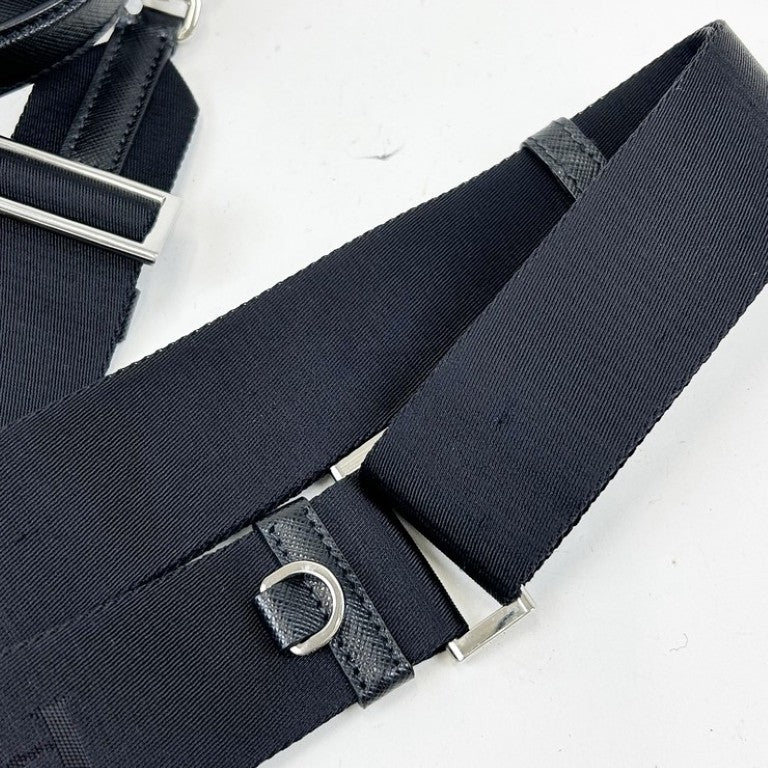 PRADA プラダ ショルダーバッグ トライアングルロゴ 2VH067 ブラック系 サフィアーノ ユニセックス 白タグ シルバー金具 美品