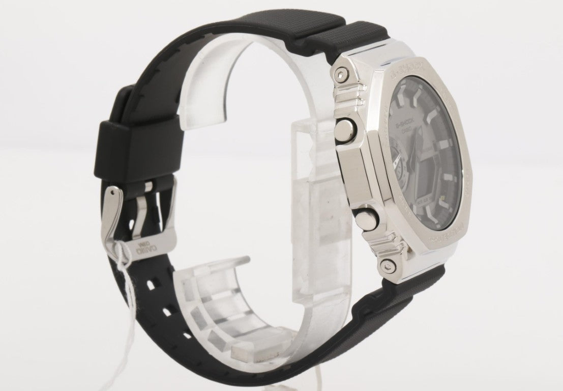 CASIO カシオ 時計 G-SHOCK ANALOG-DIGITAL 2100 Series GM-2100-1AJF グレー シルバー ブラック系 樹脂／ステンレススチール メンズ アナデジ 新品未使用展示品