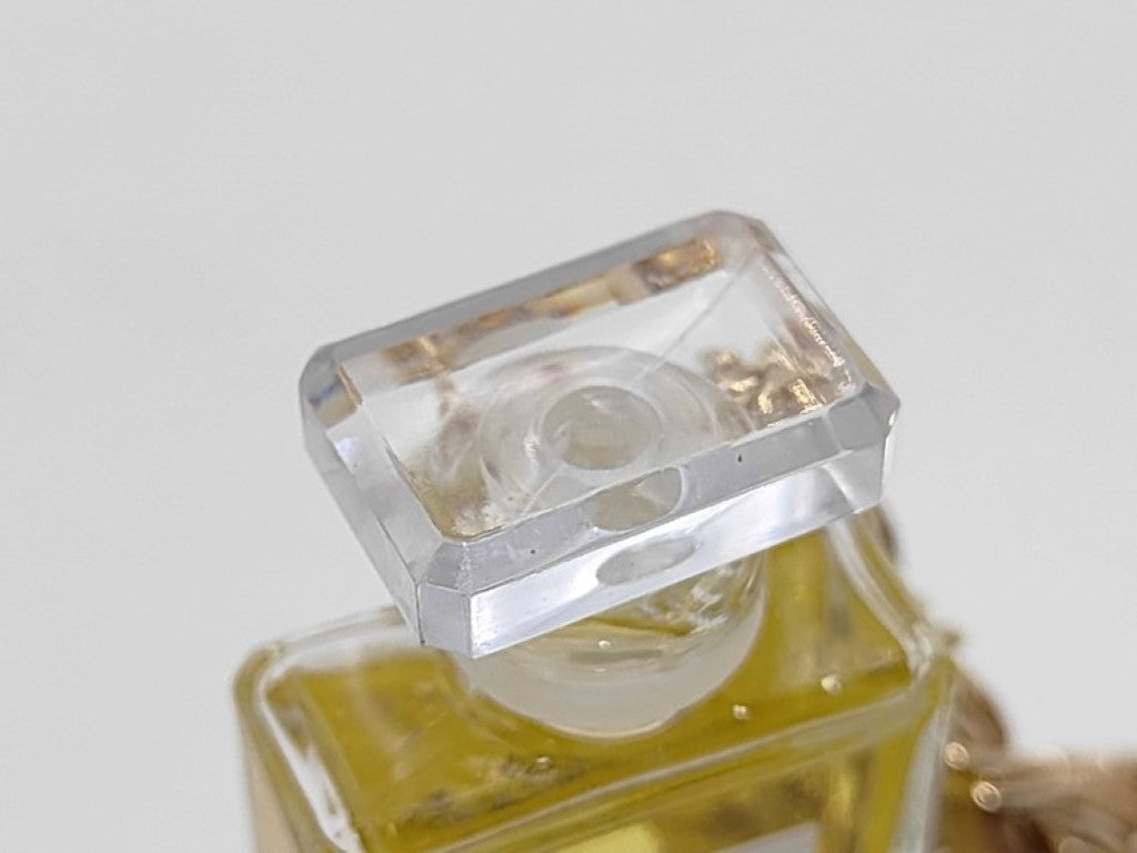 CHANEL シャネル ネックレス ALLURE アリュール 香水ボトルモチーフ ネックレス ゴールド ベージュ系 レザー メタル レディース 美品