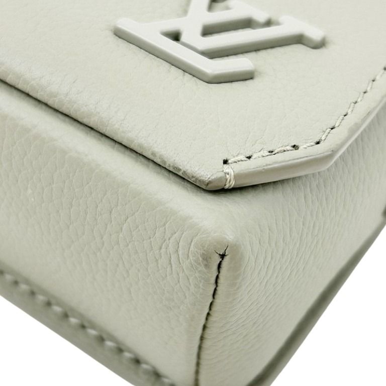LOUIS VUITTON ルイヴィトン ショルダーバッグ アエログラム ファストライン・ウェアラブルウォレット M82281 セージ（グリーン系） グレインレザー ユニセックス シルバー金具 超美品