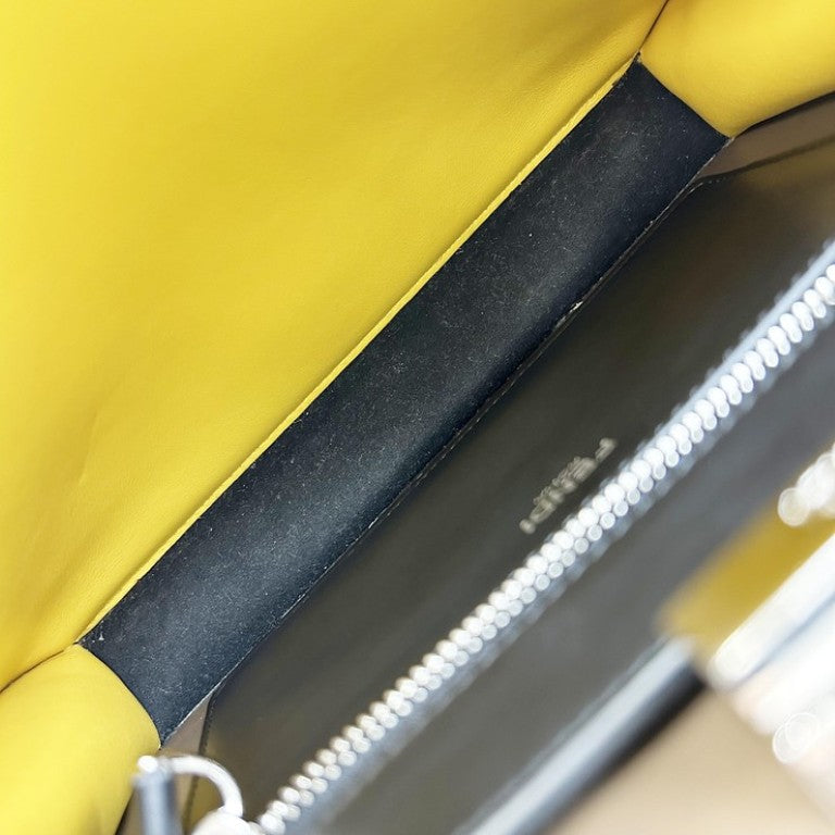 FENDI フェンディ ハンドバッグ セレリア ピーカブー アイシーユー スモール 7VA530 ブラック系 レザー ユニセックス 2WAY ショルダーバッグ シルバー金具 美品