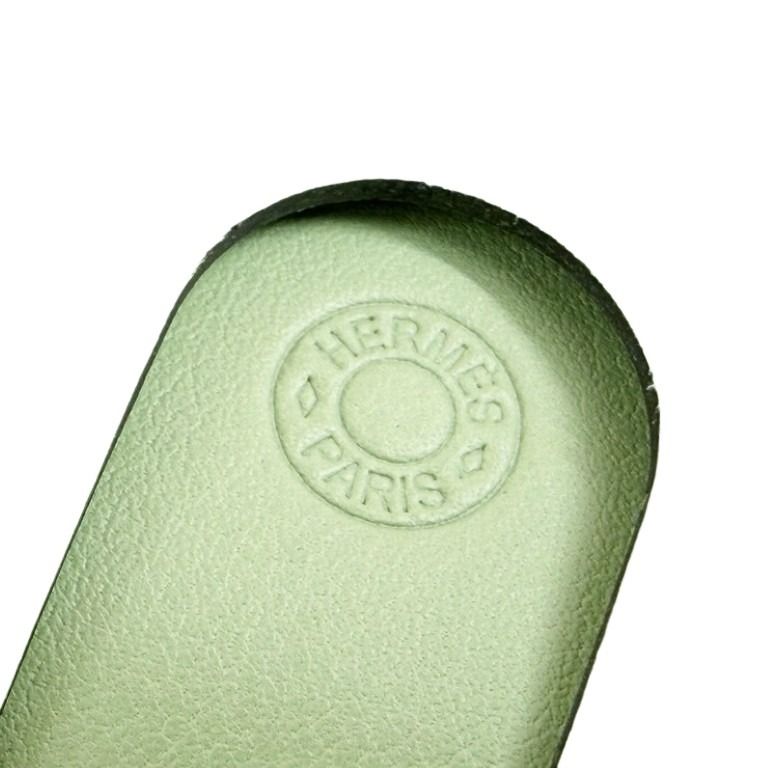 HERMES エルメス イヤホンケース Air Pods Pro 2 用ケース グリーン系 スイフト ユニセックス 超美品
