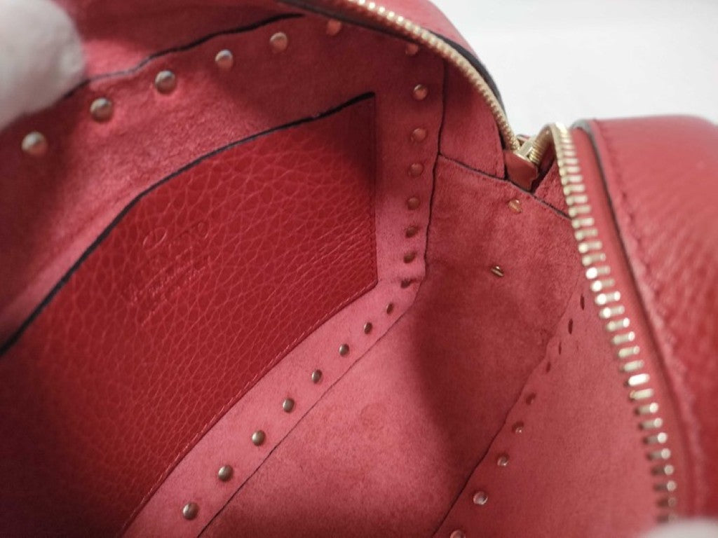 Valentino Garavani ヴァレンチノ ガラヴァーニ ショルダーバッグ ロックスタッズ スモール カメラバッグ PW2B0809VSF レッド系 レザー レディース ゴールド金具 美品