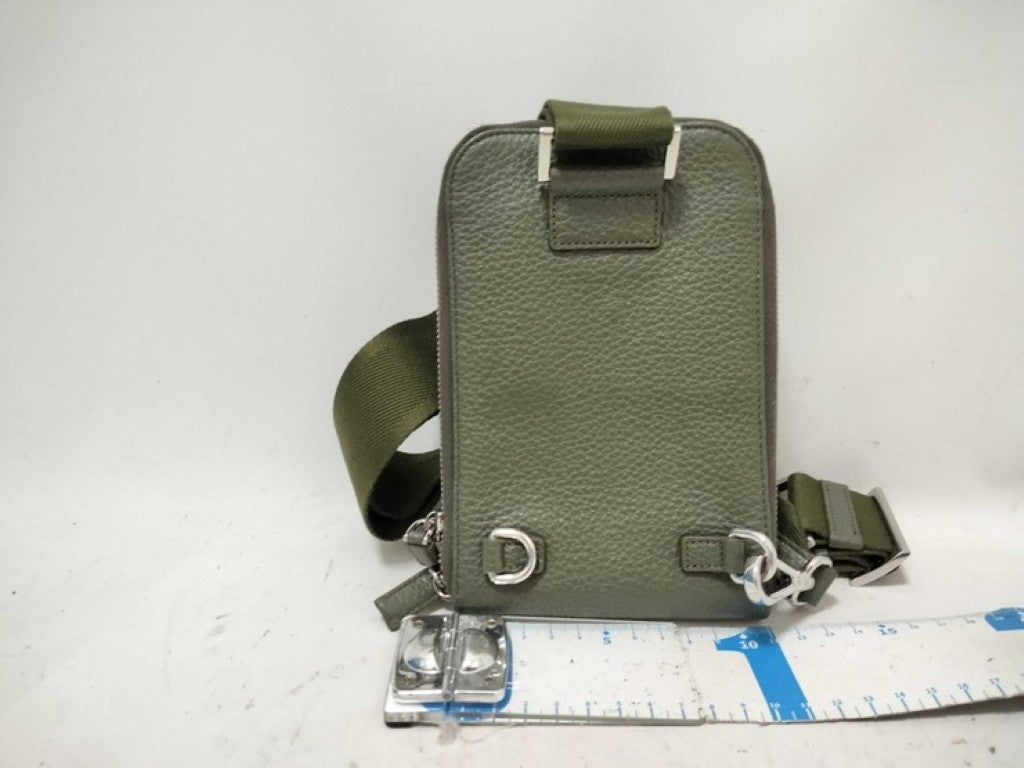 PRADA プラダ ショルダーバッグ トライアングルロゴ 2ZH195 カーキ系 レザー ユニセックス スマートフォンケース シルバー金具 美品