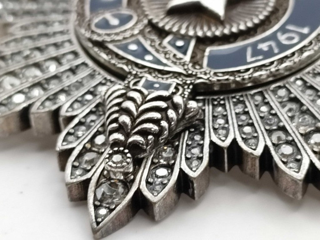 ChristianDior クリスチャンディオール ブローチ 1947 シグネチャー ブローチ BUFFALO STAR シルバー系 メタル メンズ ラインストーン 美品