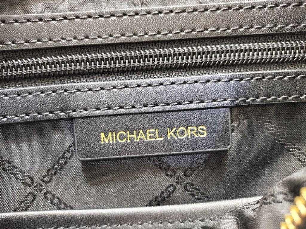 MICHAEL KORS マイケルコース ショルダーバッグ Kensington ケンジントン ホーボーバッグ ブラック レザー レディース ゴールド金具 美品