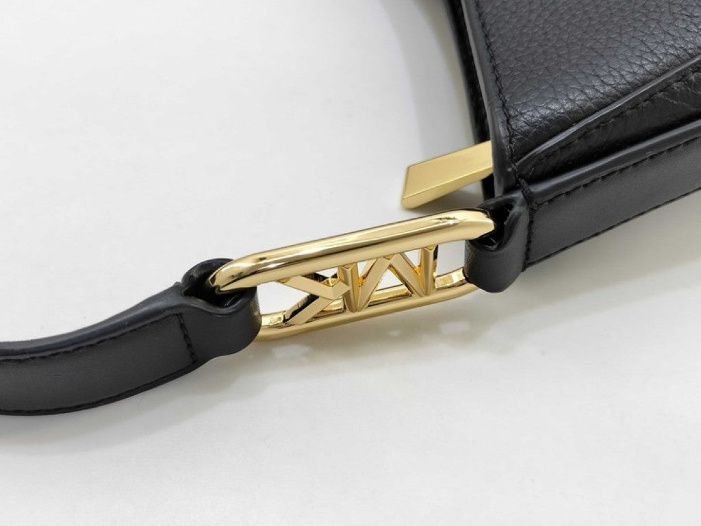 MICHAEL KORS マイケルコース ショルダーバッグ Kensington ケンジントン ホーボーバッグ ブラック レザー レディース ゴールド金具 美品