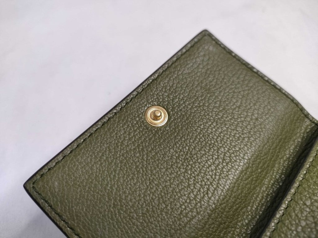 GUCCI グッチ 三つ折り財布 コンパクトウォレット 736151 グリーン系 レザー ユニセックス エンボスロゴ ミニウォレット