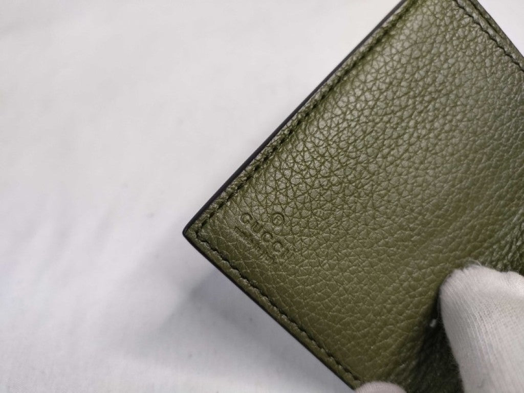 GUCCI グッチ 三つ折り財布 コンパクトウォレット 736151 グリーン系 レザー ユニセックス エンボスロゴ ミニウォレット