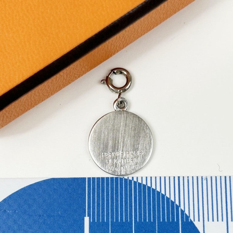 HERMES エルメス チャーム セリエ シルバー系 メタル レディース ペンダントトップ 美品