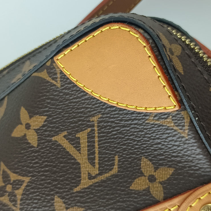 LOUIS VUITTON ルイヴィトン ショルダーバッグ ソフトトランク メッセンジャー MM M44754 ブラウン系 モノグラム ユニセックス ゴールド金具 美品