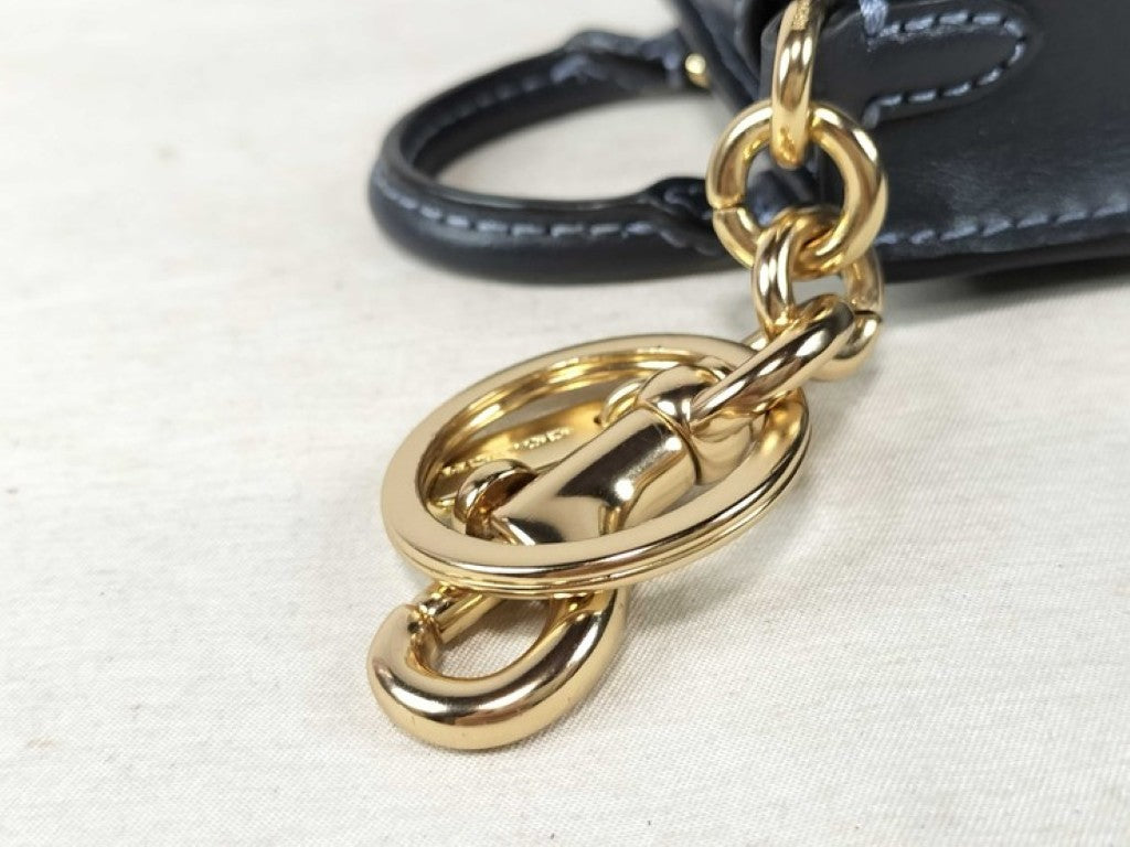COACH コーチ キーホルダー ノースサウスミニトート シグネチャー CZ084 ブルー系 PVC レザー レディース バッグチャーム ゴールド金具 超美品