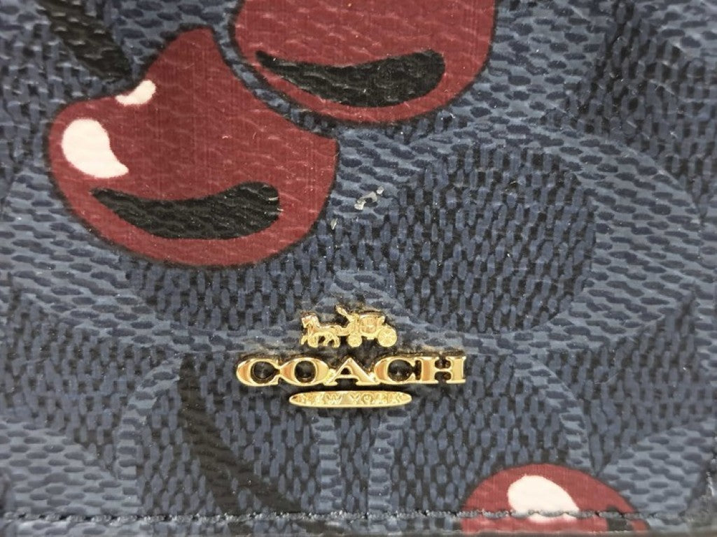 COACH コーチ キーホルダー ノースサウスミニトート シグネチャー CZ084 ブルー系 PVC レザー レディース バッグチャーム ゴールド金具 超美品