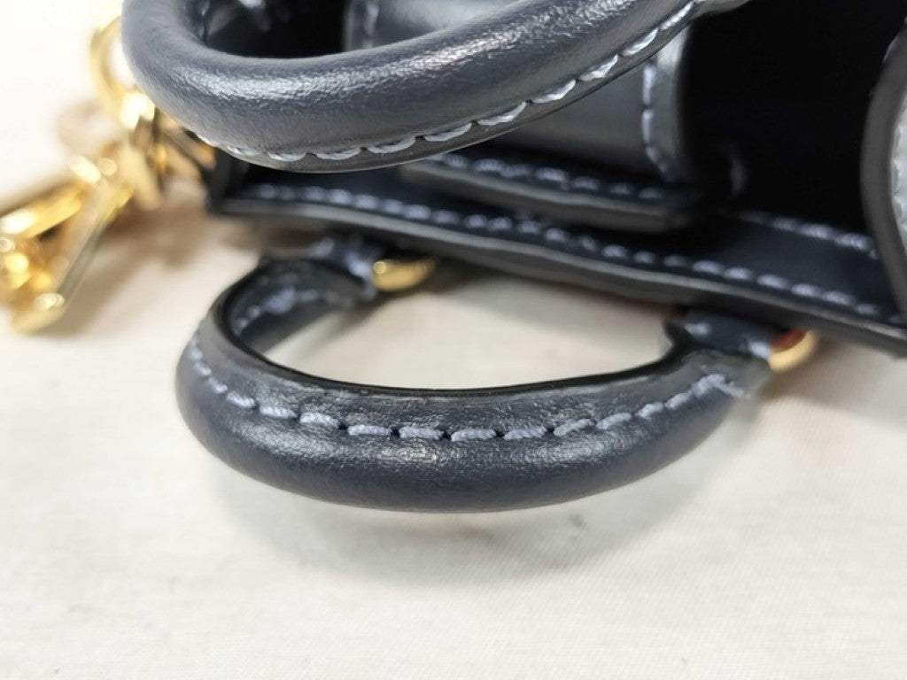COACH コーチ キーホルダー ノースサウスミニトート シグネチャー CZ084 ブルー系 PVC レザー レディース バッグチャーム ゴールド金具 超美品