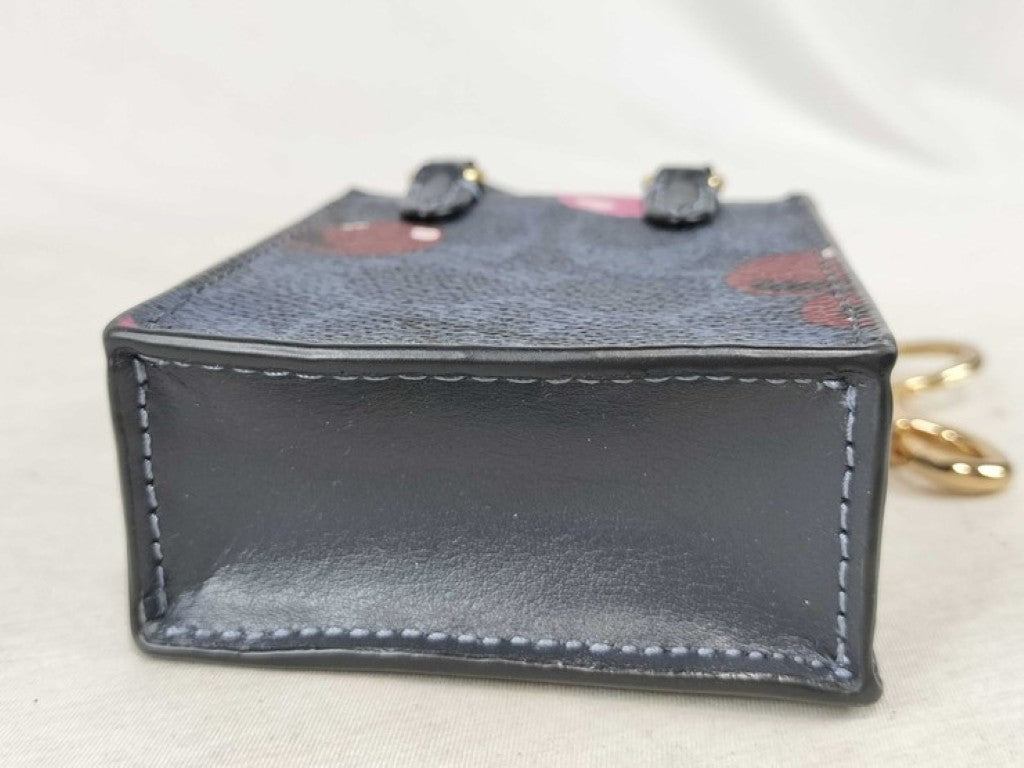COACH コーチ キーホルダー ノースサウスミニトート シグネチャー CZ084 ブルー系 PVC レザー レディース バッグチャーム ゴールド金具 超美品