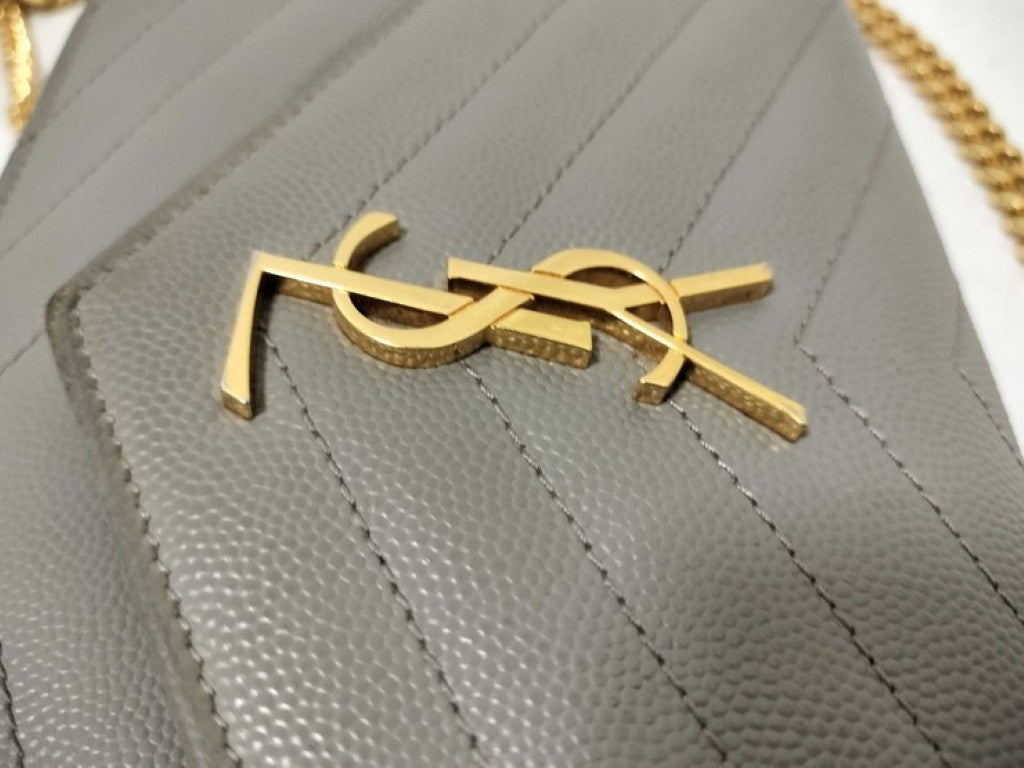 YVES SAINT LAURENT イヴサンローラン チェーンウォレット カサンドラ 393953 グレー系 レザー レディース Ｖステッチ ゴールド金具