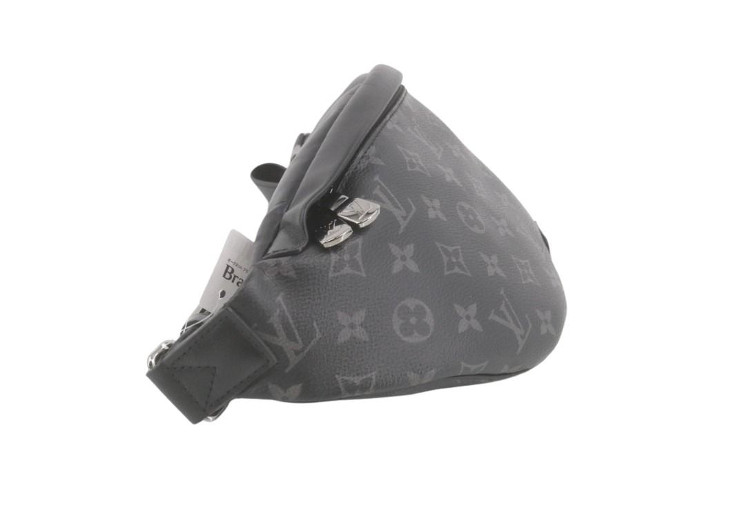 LOUIS VUITTON ルイヴィトン ボディバッグ ディスカバリー バムバッグ M46035 ブラック系 モノグラム エクリプス メンズ シルバー金具 美品