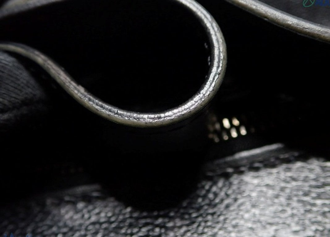 LOUIS VUITTON ルイヴィトン ボディバッグ ディスカバリー バムバッグ M46035 ブラック系 モノグラム エクリプス メンズ シルバー金具 美品