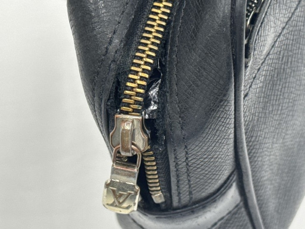 LOUIS VUITTON ルイヴィトン クラッチバッグ カルガ M30812 アルドワーズ（ブラック）系 タイガ メンズ セカンドバッグ シルバー金具