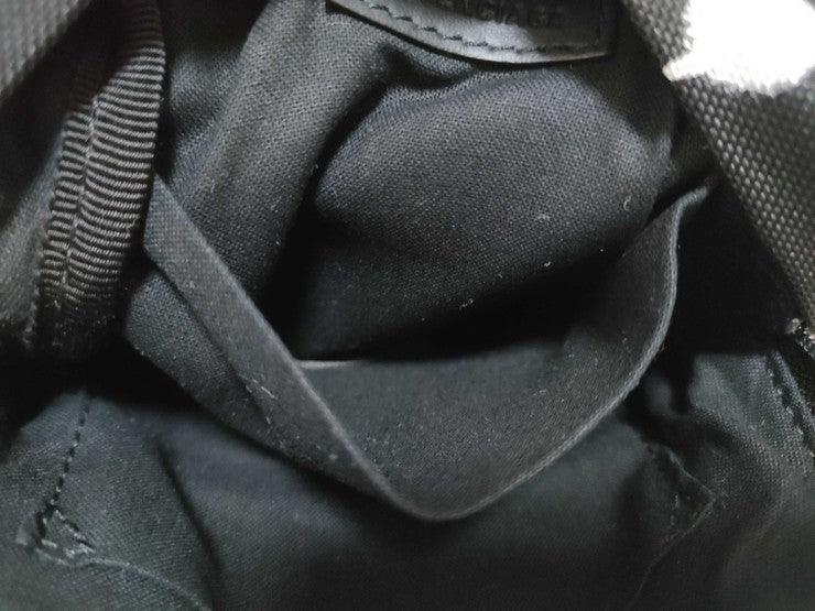 BALENCIAGA バレンシアガ ショルダーバッグ エクスプローラー 656060 ブラック ホワイト系 キャンバス レディース 水玉 ドット 美品