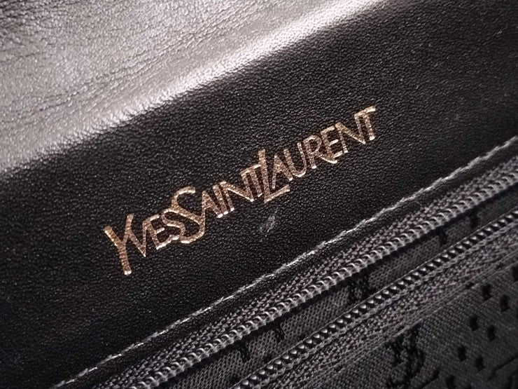 Yves Saint Laurent イヴサンローラン クラッチバッグ ブラック系 クロコ ユニセックス 美品