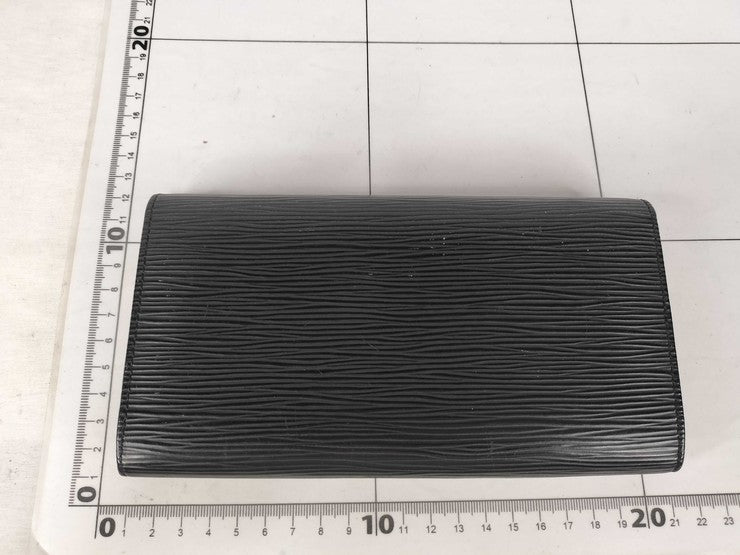 LOUIS VUITTON ルイヴィトン 長財布 ポルトモネ クレディ M63572 ブラック系 エピ ユニセックス 二つ折り ゴールド金具 美品