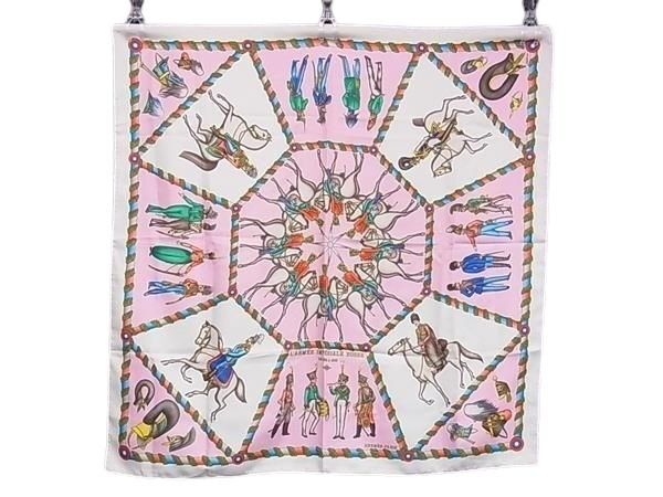 HERMES エルメス スカーフ カレ90 L’ARMEE IMPERIALE RUSSE ロシア軍事博物館 アイボリー系 × ピンク系 マルチカラー シルク100% レディース 美品