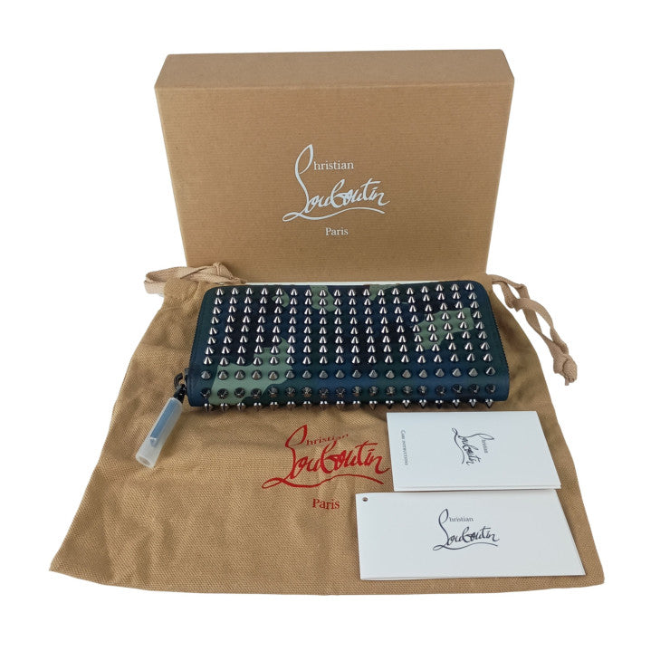 CHRISTIAN LOUBOUTIN クリスチャン ルブタン 長財布 パネトーネウォレット 1225226 レザー ユニセックス ラウンドファスナー カモフラ迷彩 スパイクスタッズ 超美品