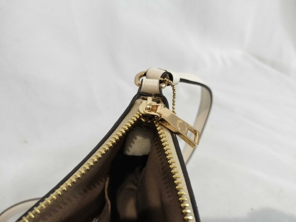 COACH コーチ ショルダーバッグ シグネチャー CF340 ベージュ ホワイト系 キャンバス レザー レディース ゴールド金具 超美品