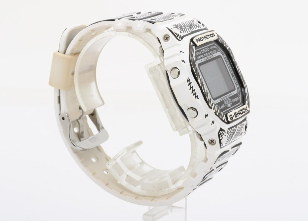 CASIO カシオ 時計 G-SHOCK Joshua Videsコラボレーションモデル DIGITAL 5600 SERIES DW-5600JV-7JR ホワイト ブラック系 樹脂 メンズ デジタル 美品