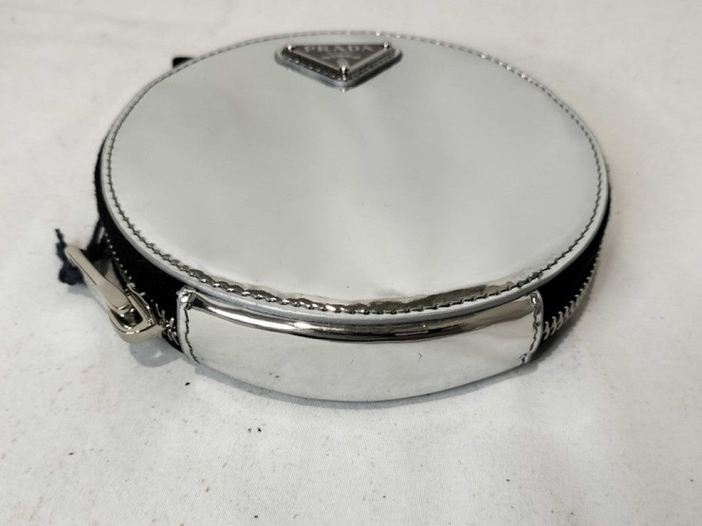 PRADA プラダ ショルダーバッグ トライアングルロゴ 1NR003 シルバー系 レザー レディース チェーン シルバー金具 美品