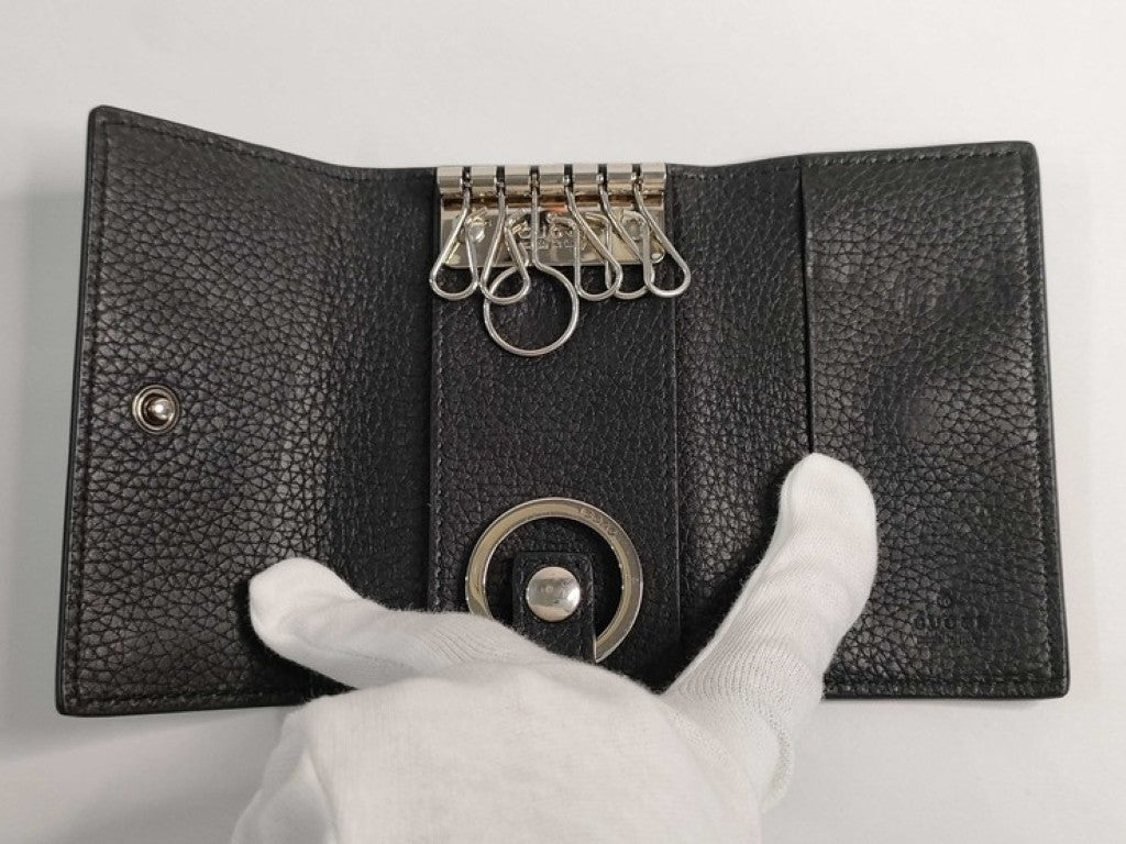 GUCCI グッチ キーケース 771156 ブラック系 レザー メンズ ロゴ 6連 シルバー金具 美品