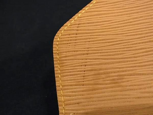 LOUIS VUITTON ルイヴィトン クラッチバッグ アールデコ M52639 ウィニペグ(ベージュ系) エピ ユニセックス