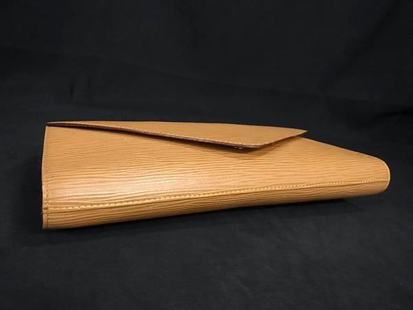 LOUIS VUITTON ルイヴィトン クラッチバッグ アールデコ M52639 ウィニペグ(ベージュ系) エピ ユニセックス