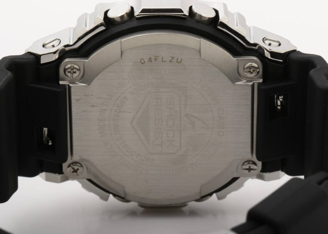 CASIO カシオ 時計 G-SHOCK DIGITAL 5600 SERIES GM-5600U-1JF ブラック シルバー系 樹脂／ステンレススチール 樹脂バンド メンズ デジタル 新品未使用展示品
