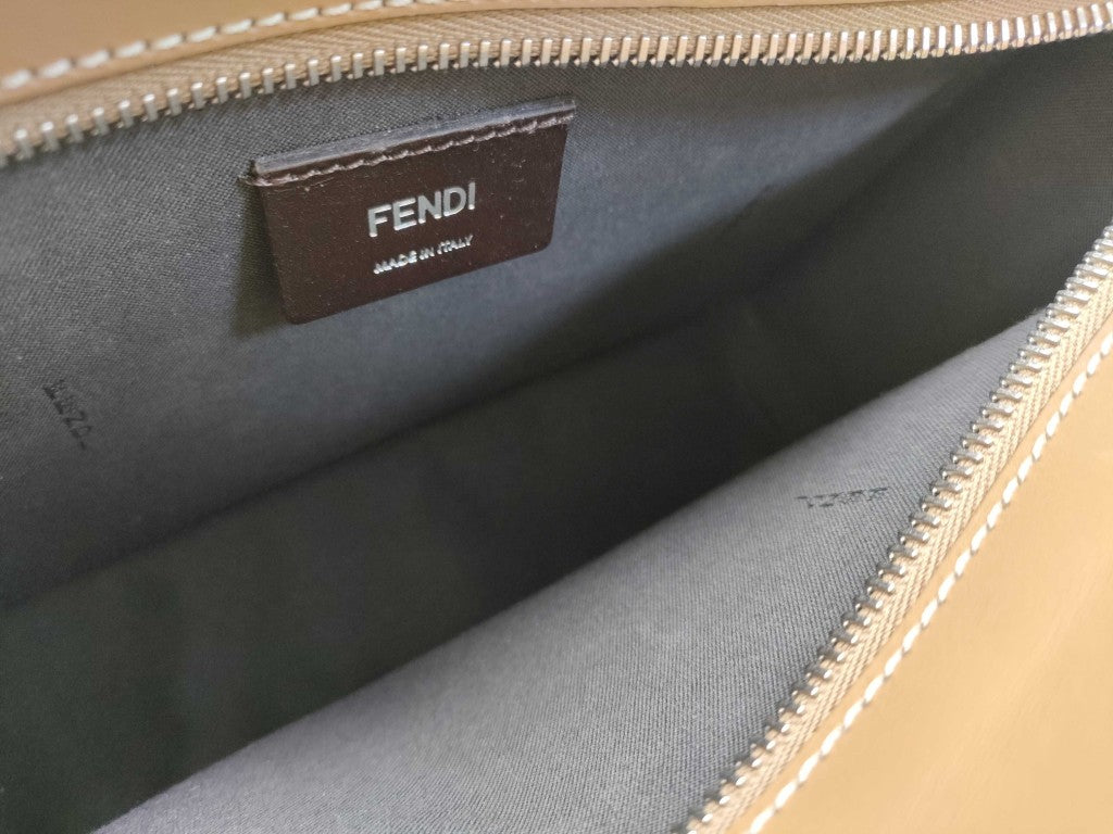 FENDI フェンディ クラッチバッグ ズッカ 7N0145 ブラウン PVC レザー メンズ シルバー金具 美品