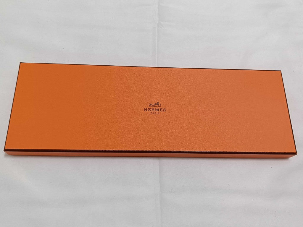 HERMES エルメス ネクタイ ベージュ シルク100％ メンズ 馬柄 新品未使用展示品