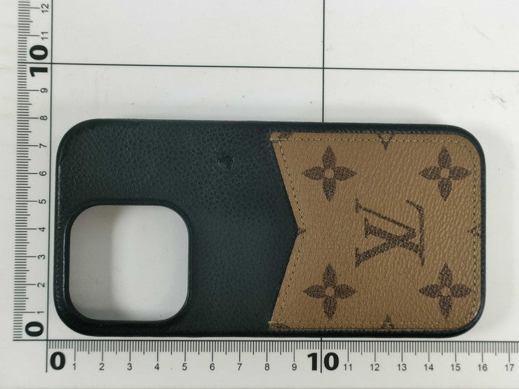 LOUIS VUITTON ルイヴィトン スマートフォンケース バンパー iPhone15Pro M82889 ブラウン ブラック モノグラムリバース ユニセックス スマホカバー