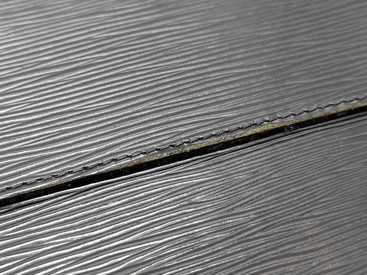 LOUIS VUITTON ルイヴィトン セカンドバッグ ポシェットオム M52522 ノワール（ブラック） エピ・レザー メンズ クラッチバッグ