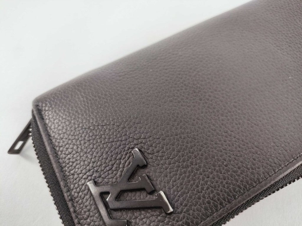 LOUIS VUITTON ルイヴィトン 長財布 アエログラム ジッピーウォレット ヴェルティカル M81743 ブラック系 レザー メンズ ラウンドファスナー シルバー金具 美品