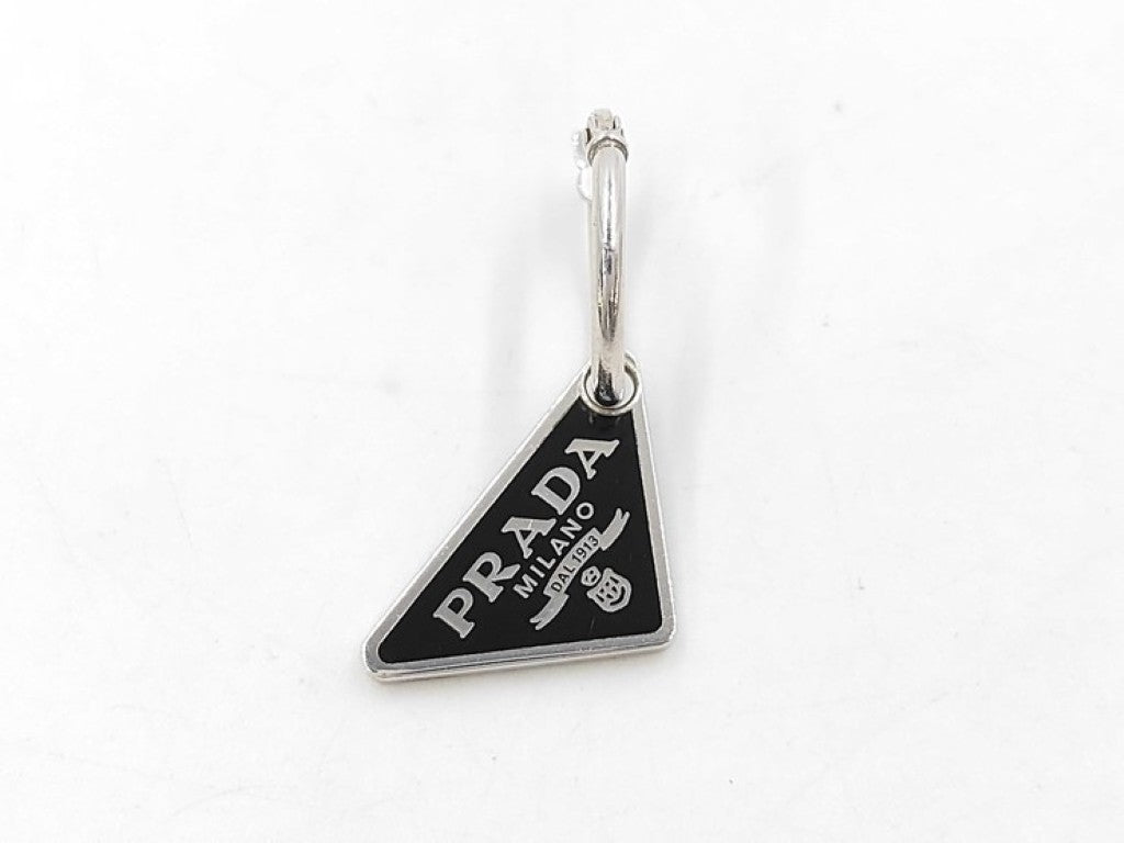 PRADA プラダ ピアス シンボル 左耳用 ペンダント ピアス 1JO977 ブラック シルバー系 SV925 レディース トライアングルロゴ 片耳 美品