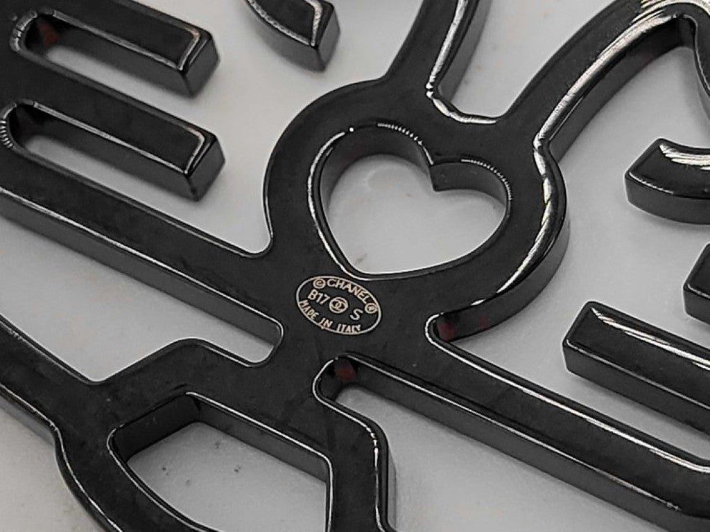 CHANEL シャネル キーホルダー キャットロボット ブルー ガンメタ系 メタル ユニセックス 美品