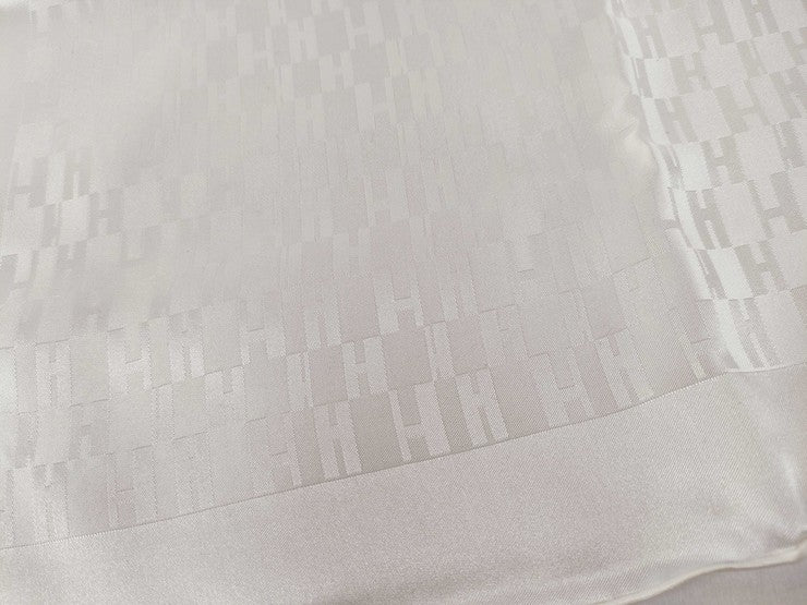 HERMES エルメス ハンカチーフ POCHETTE FACONNEE H GRAND H ポシェット ファソネH グランH 050575T Blanc（ホワイト）系 シルク100％ レディース ポケットチーフ スカーフ 新品未使用展示品